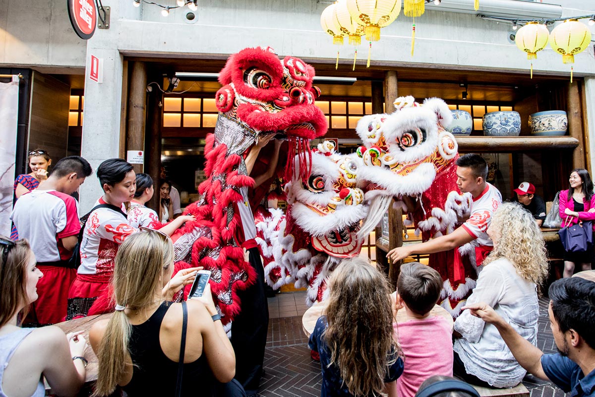 LUNaR NeW YeaR at KeNSiNGTON STReeT